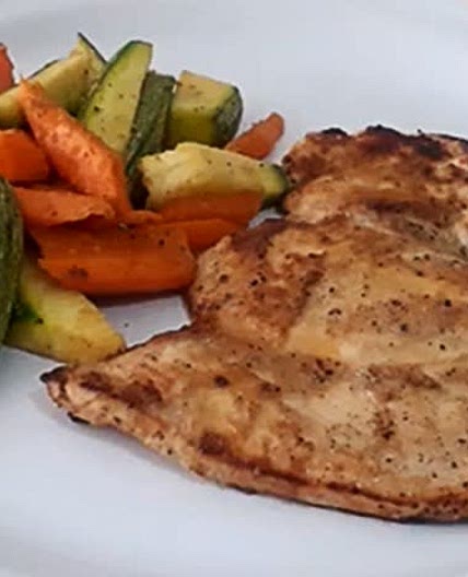Almuerzo: Pollo y verduras a la plancha