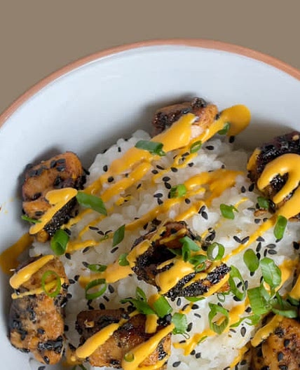 Crispy, Spicy Salmon Bowl