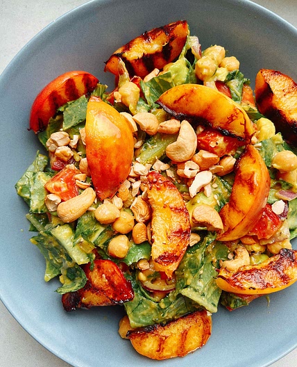 Halloumi & grilled peaches salad