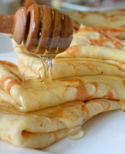 Russain blinis with boiling water and plant milk
