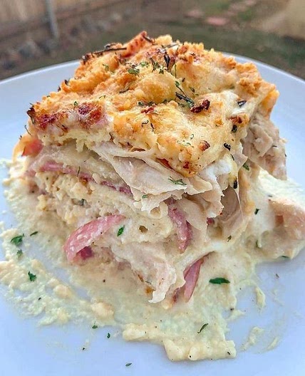 Easy Keto Chicken Cordon Bleu Casserole