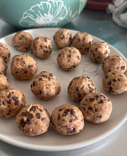 Almond Pulp Energy Balls