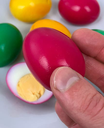 RAINBOW EGGS 🐣