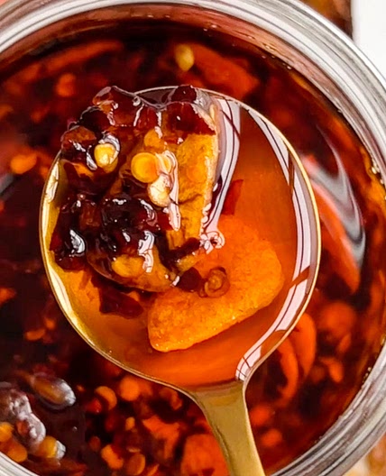 Easy Chili Crisp (7 Minutes)