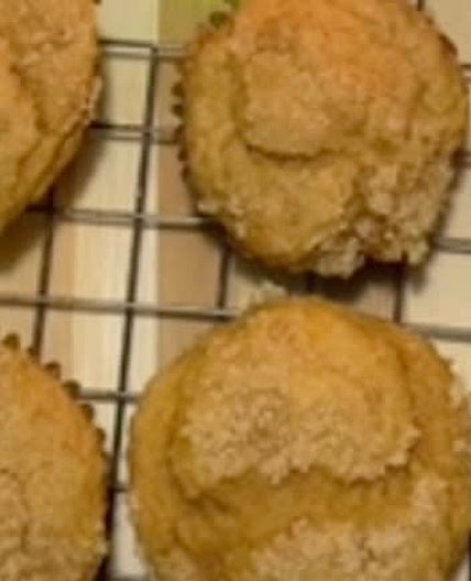 Vegan pumpkin spice muffins