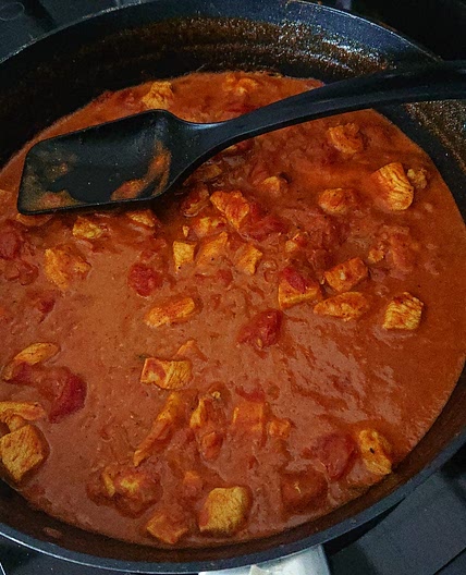 coconut milk chicken and tomatoes 