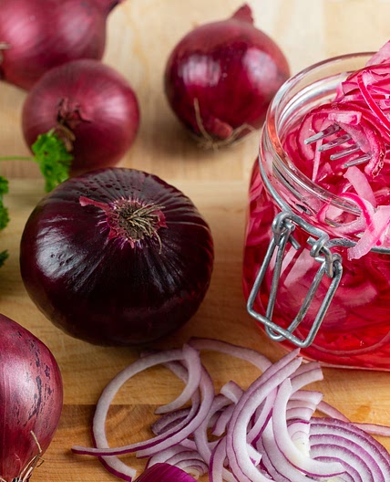 How to Pickle Onion