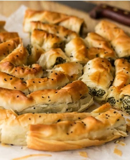 Spanakopita (vegan option)