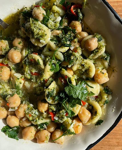 Broccoli chickpea pasta (ZOE)