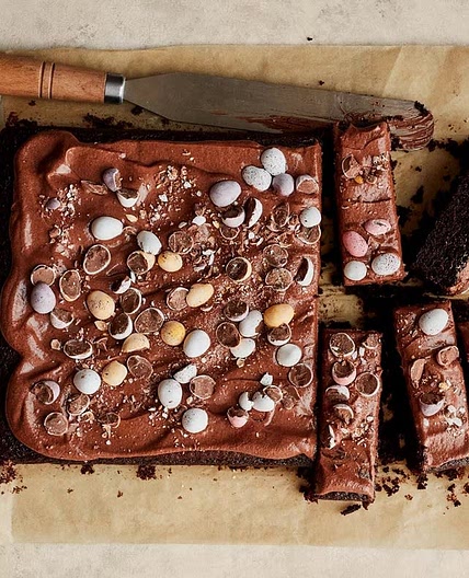 Easter Chocolate Fudge Traybake