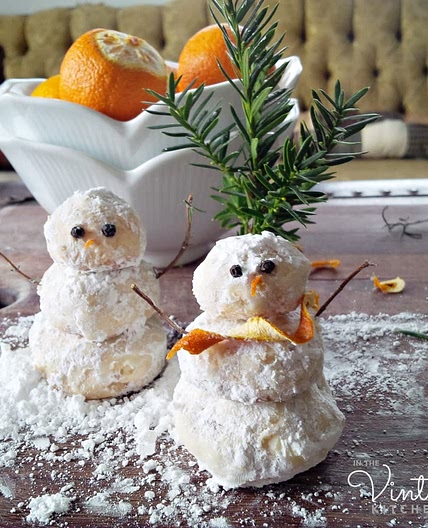 Nana's Polish Tea Cakes