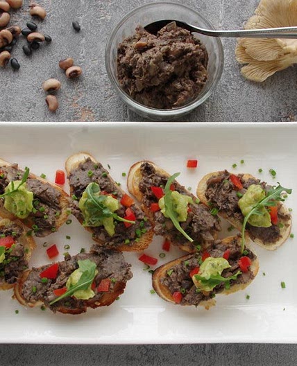 Bean & mushroom canapé