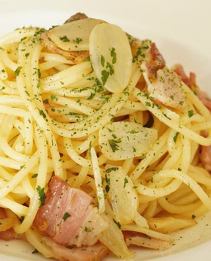 Aglio e olio with bacon