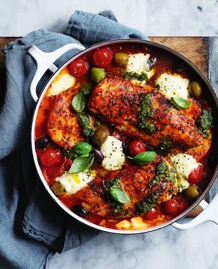 One-pan chicken with bocconcini and olives