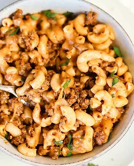 Crock pot Cheeseburger Macaroni