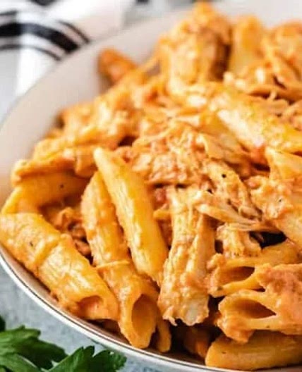 Slow Cooker Creamy Chicken Pasta
