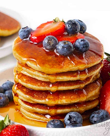 Low Carb Keto Pancakes Recipe (Fluffy & Easy!)