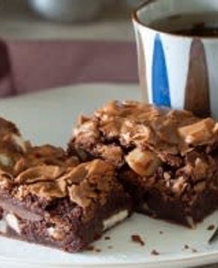 Chocolate macadamia brownies