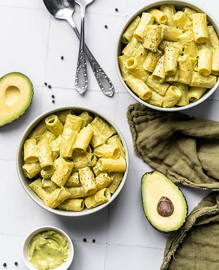 Pasta mit Avocadopesto