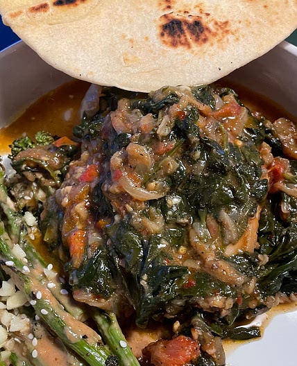 Chicken & spinach curry with fast flatbread