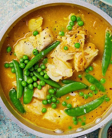 Turmeric, ginger & coconut fish curry