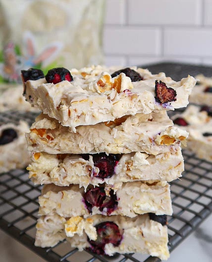 3-Ingredient Popcorn Yoghurt Bark 