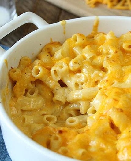 Classic Baked Macaroni and Cheese