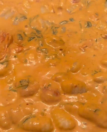 Tomato Pesto Pasta