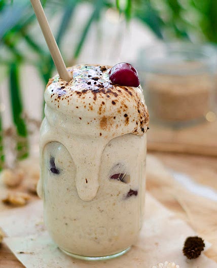 Helado de vainilla y caramelo