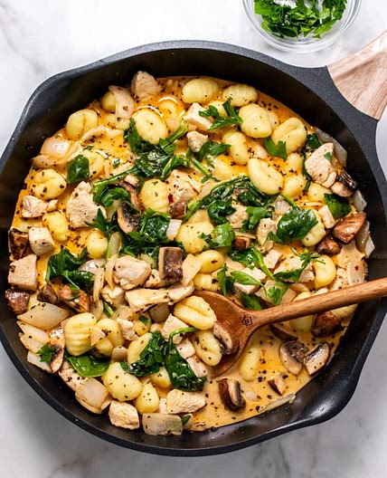 Chicken and gnocchi skillet