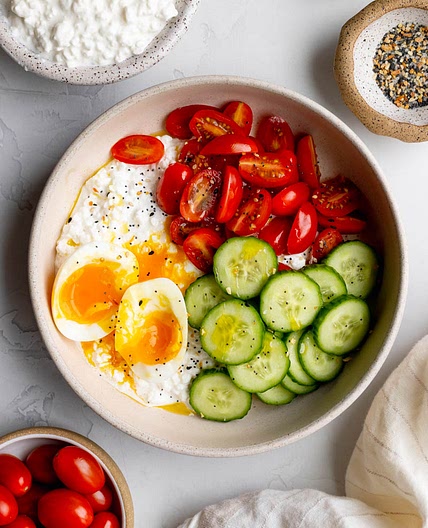 10-Minute Protein-Packed Cottage Cheese Breakfast Bowl