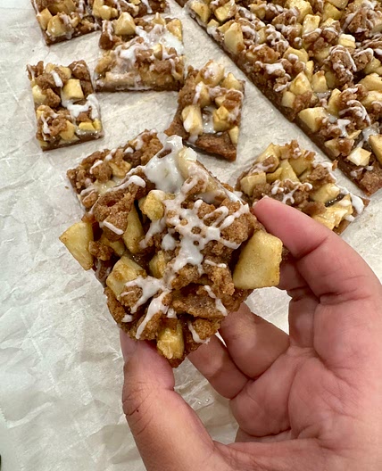 Apple streusel bars