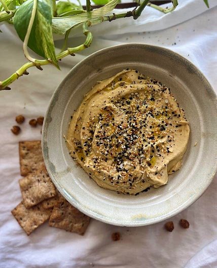 The Creamiest Everything Bagel Hummus