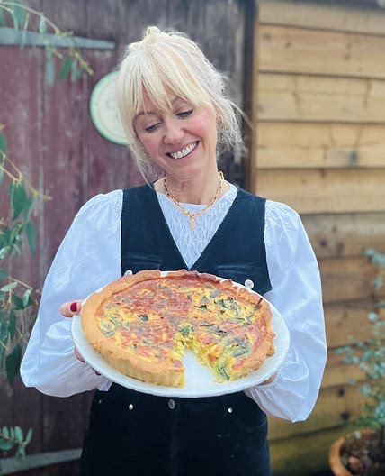 Ivy's Reserve Vintage Cheddar, Caramelised Onion and Spinach Tart - Wyke Farms