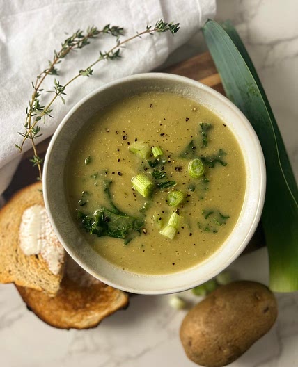 Creamy Potato Leek Kale Soup (Vegan)