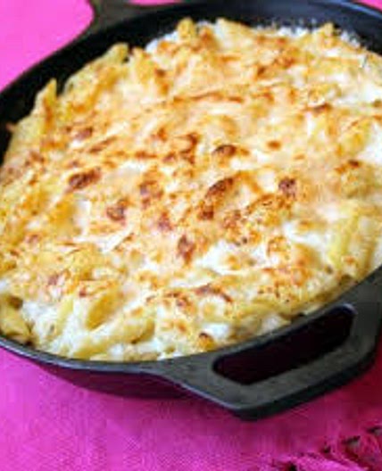 Cheesy pasta bake