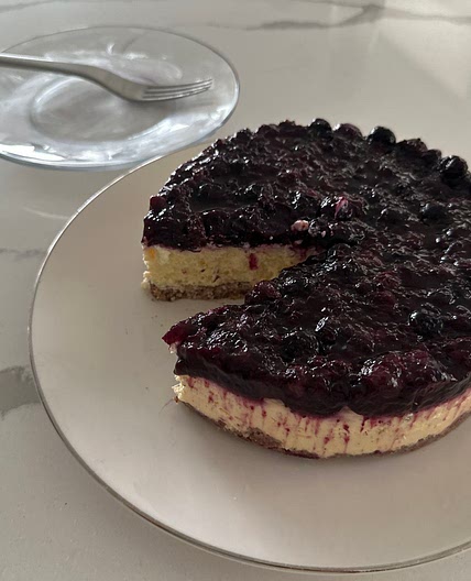 Keto blueberry topping for cheesecake