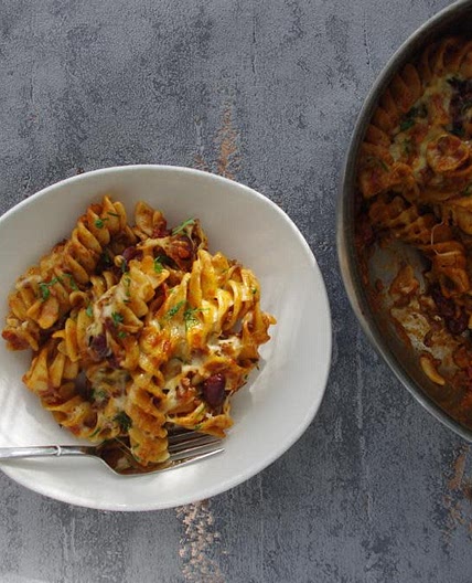 Kidney bean pasta bake