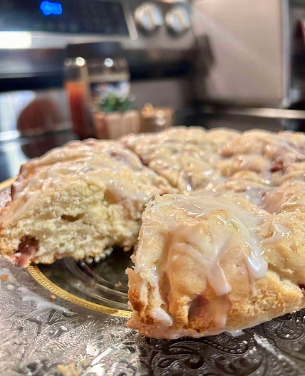 Strawberry Cookie Cake 🍪🍓