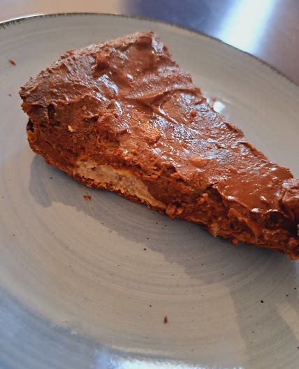 Strawberry banana cake w choc frosting