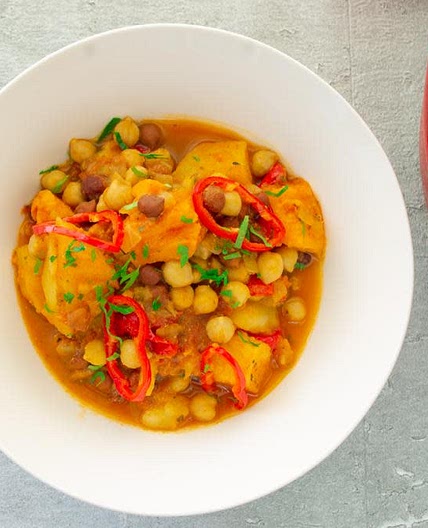 Spicy chickpea casserole