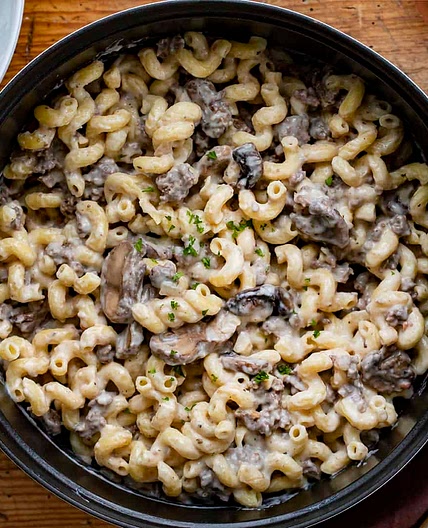 Beef stroganoff mac & cheese