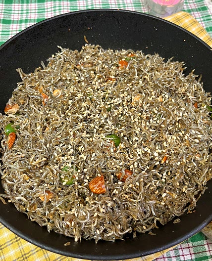 Korean Stir-Fried Anchovies
