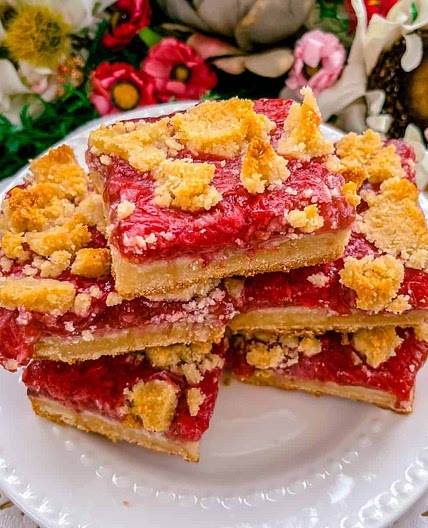 Paleo & Vegan Strawberry Crumble Bars