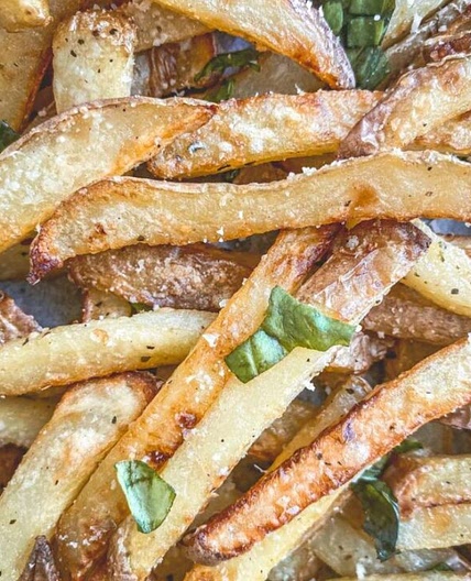 Air Fryer Garlic Parmesan Fries