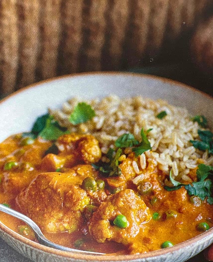 Cauliflower and pea curry
