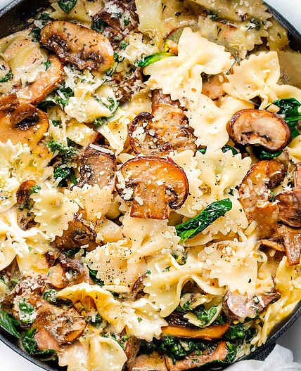 Creamy Parmesan Spinach Mushroom Pasta