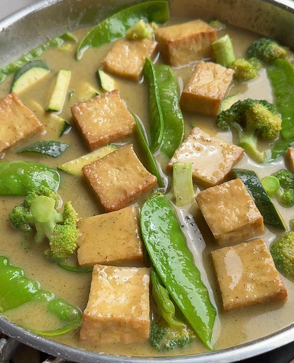 Viral $10 Budget Friendly Green Curry Recipe