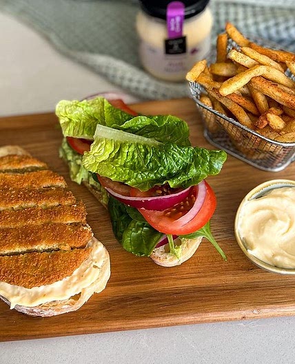 Avo Chick’n Schnitzel Sandwich