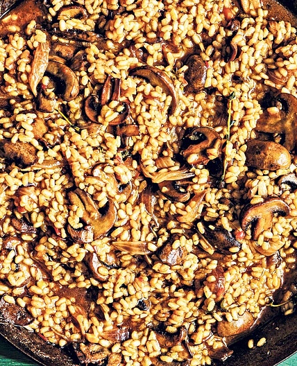 Creamy Spanish rice with mushrooms recipe